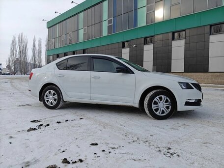 2018 Skoda Octavia III (A7) Рестайлинг, белый, 1590000 рублей, вид 5
