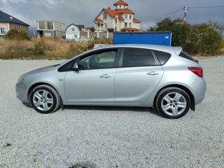 2010 Opel Astra J, серебристый, 740000 рублей, вид 5