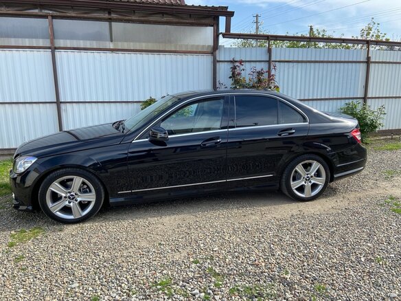 2010 Mercedes-Benz C-Класс 300 III (W204), чёрный, 1200000 рублей - вид 3