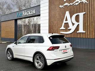 2016 Volkswagen Tiguan II, белый, 2000050 рублей, вид 3
