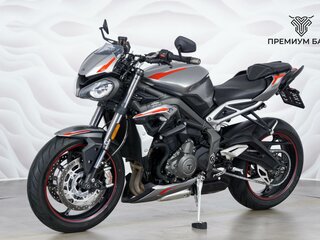 2021 Triumph Street Triple, серый, 895000 рублей, вид 3