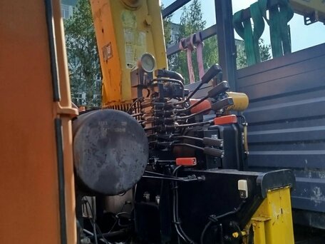 2002 КамАЗ 53215, оранжевый, 2700000 рублей, вид 2
