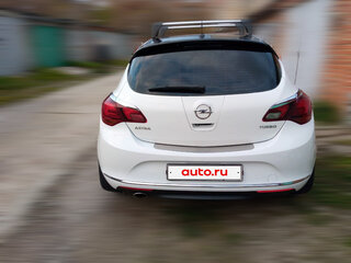 2014 Opel Astra J Рестайлинг, белый, 850000 рублей, вид 3