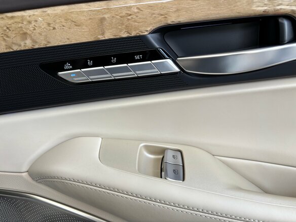 2018 Genesis G90 Limousine I, чёрный - вид 20