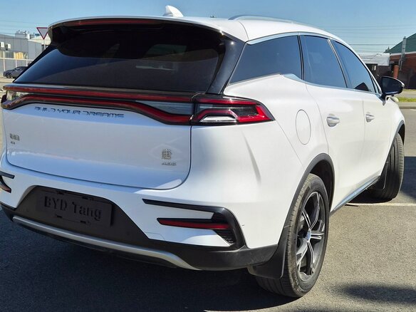2021 BYD Tang DM II, белый, 3250000 рублей - вид 9