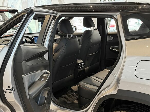2025 Geely Cityray, серебристый, 3354990 рублей - вид 25
