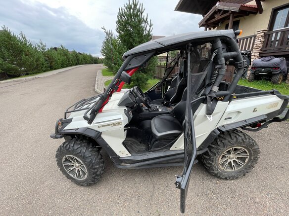 2013 BRP Can-Am Commander 1000, серебристый, 950000 рублей