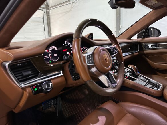 2017 Porsche Panamera 4S II, чёрный, 5850000 рублей - вид 18