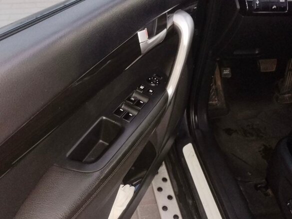 2010 Kia Sorento II, чёрный - вид 14