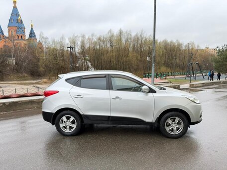 2011 Hyundai ix35 I, серебристый, 1080000 рублей, вид 3
