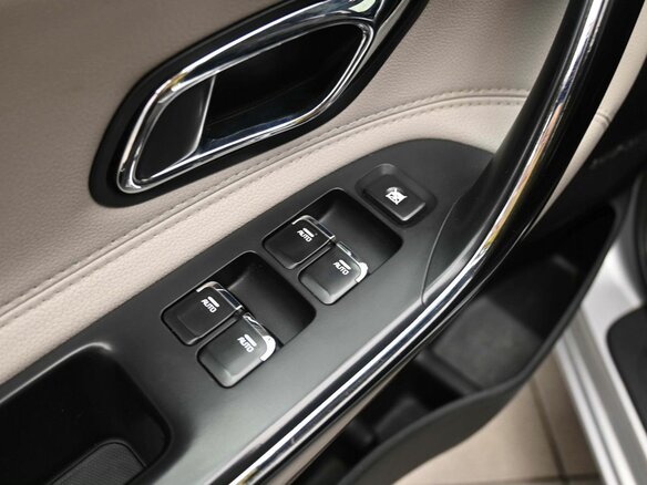 2016 Kia Ceed II Рестайлинг, серебристый, 1370000 рублей - вид 18