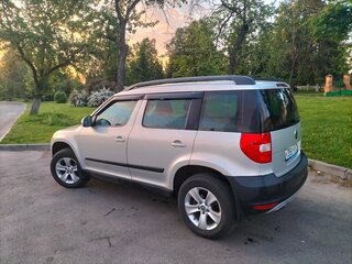 2013 Skoda Yeti I, серебристый, 950000 рублей, вид 4