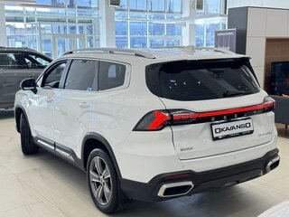 2024 Geely Okavango I Рестайлинг, белый, 2799000 рублей, вид 2