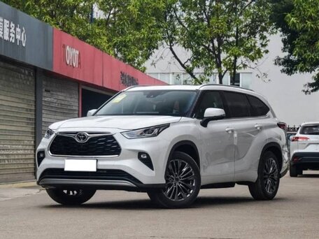 Toyota Highlander IV (XU70)