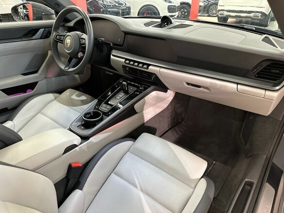 2024 Porsche 911 Carrera VIII (992) Рестайлинг, серый, 16900000 рублей - вид 21