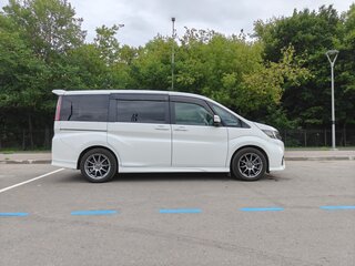 2019 Honda Stepwgn V Рестайлинг, белый, 2100000 рублей, вид 5