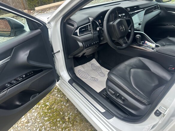 2020 Toyota Camry VIII (XV70), белый, 2650000 рублей - вид 18