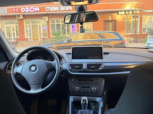 2012 BMW X1 20i I (E84), серый - вид 12