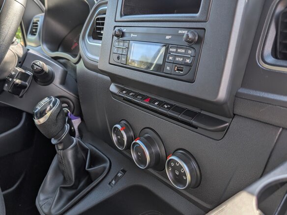 2021 Renault Master, белый, 3200000 рублей - вид 6