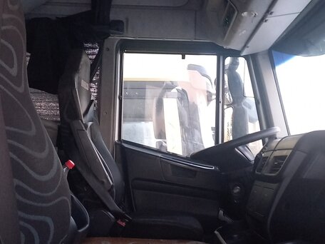 2018 Iveco Stralis, белый, 2900000 рублей, вид 5