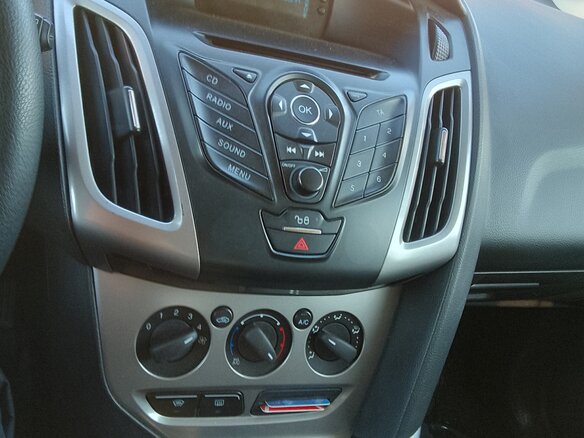 2014 Ford Focus III, белый, 850000 рублей - вид 9