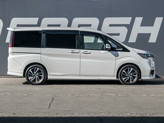2019 Honda Stepwgn Spada V Рестайлинг, белый, 2829000 рублей, вид 5