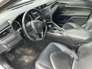 2019 Toyota Camry VIII (XV70), белый, 3250000 рублей, вид 4