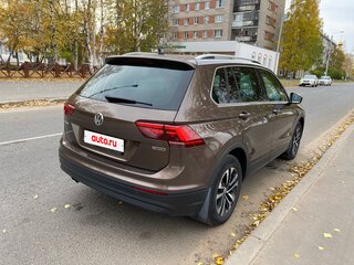 2020 Volkswagen Tiguan II, коричневый, 2550000 рублей, вид 4