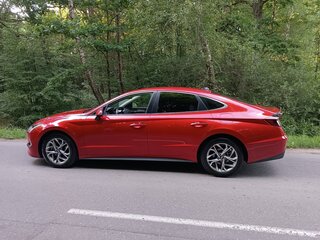 2019 Hyundai Sonata VIII (DN8), красный, 2200000 рублей, вид 5