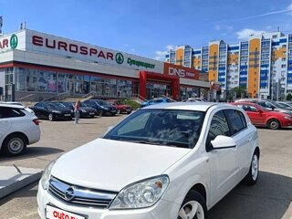 2011 Opel Astra H Рестайлинг, белый, 500000 рублей, вид 4