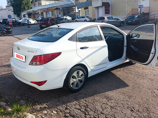 2014 Hyundai Solaris I Рестайлинг, белый, 650000 рублей, вид 5