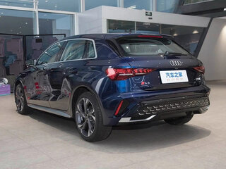 2023 Audi A3 Sportback 35 TFSI IV (8Y), синий, 2250000 рублей, вид 5