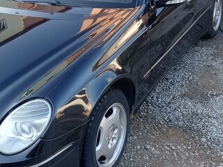 2007 Mercedes-Benz E-Класс 200 III (W211, S211) Рестайлинг, чёрный, 900000 рублей, вид 4