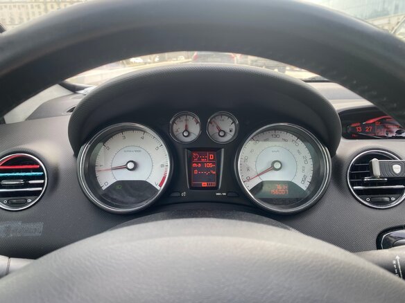 2011 Peugeot 308 I Рестайлинг, белый, 550000 рублей - вид 6