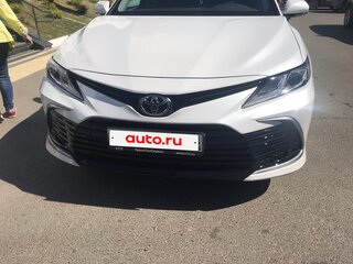 2021 Toyota Camry VIII (XV70) Рестайлинг, белый, 2650000 рублей, вид 4