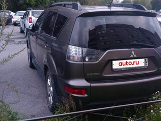 2012 Mitsubishi Outlander II Рестайлинг, коричневый, 980000 рублей, вид 4