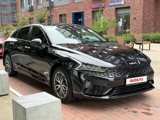 2021 Kia K5 III, чёрный, 2490000 рублей, вид 1