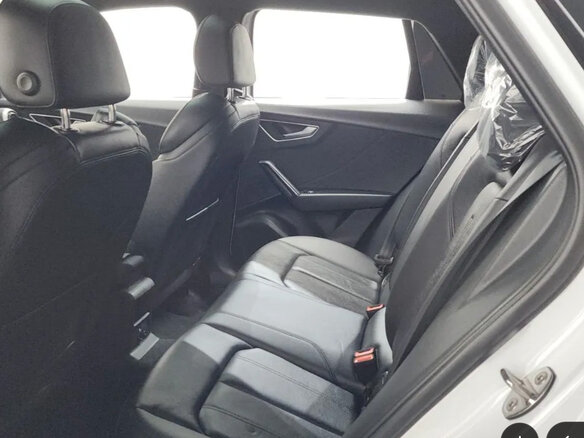 2023 Audi Q2 35 TDI I Рестайлинг, белый, 2890000 рублей - вид 27