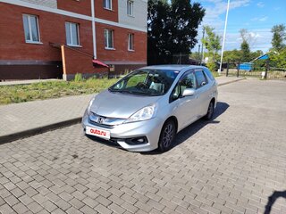 2013 Honda Fit Shuttle I Рестайлинг, серый, 900000 рублей, вид 1