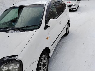 1999 Nissan Tino, белый, 320000 рублей, вид 2