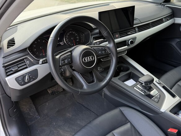 2021 Audi A4 35 TFSI V (B9) Рестайлинг, белый, 2500000 рублей - вид 11