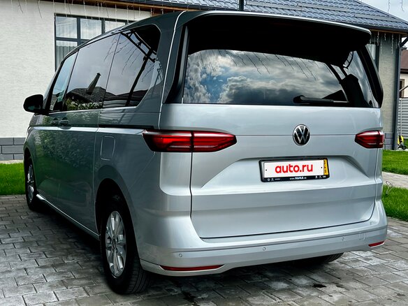 2022 Volkswagen Multivan T7, серебристый, 4550000 рублей - вид 6