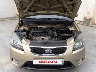 2010 Kia Rio II Рестайлинг, бежевый, 400000 рублей, вид 3