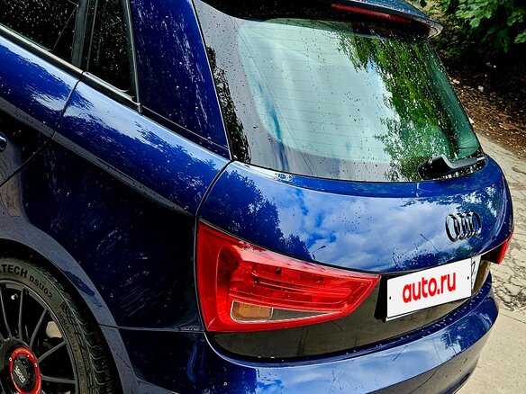 2015 Audi A1 I (8X) Рестайлинг, синий, 1650000 рублей - вид 5