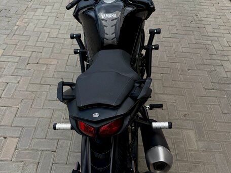 2015 Yamaha FZ8, чёрный, 650000 рублей, вид 2