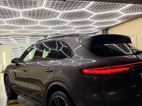 2020 Porsche Cayenne S III, серый, 6300000 рублей - вид 23