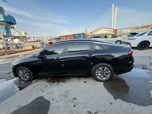 2021 Kia K5 III, чёрный, 2450000 рублей - вид 9