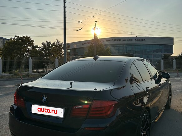 2012 BMW 5 серии 528i xDrive VI (F10/F11/F07), синий, 1700000 рублей - вид 5