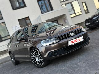 2011 Volkswagen Jetta VI, коричневый, 850000 рублей, вид 2