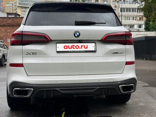 2019 BMW X5 40i IV (G05/G18), белый, 5700000 рублей, вид 5